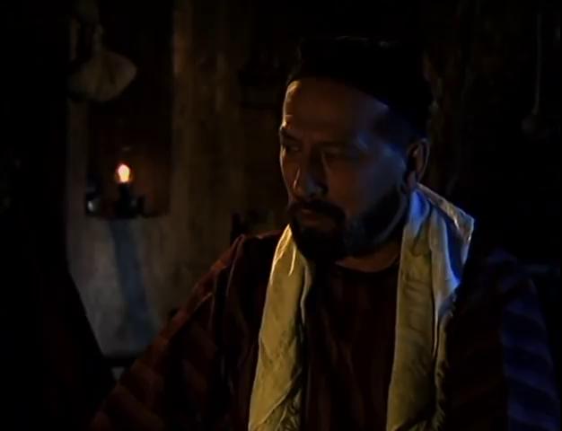 Самира Гаджиева көйлек киеді