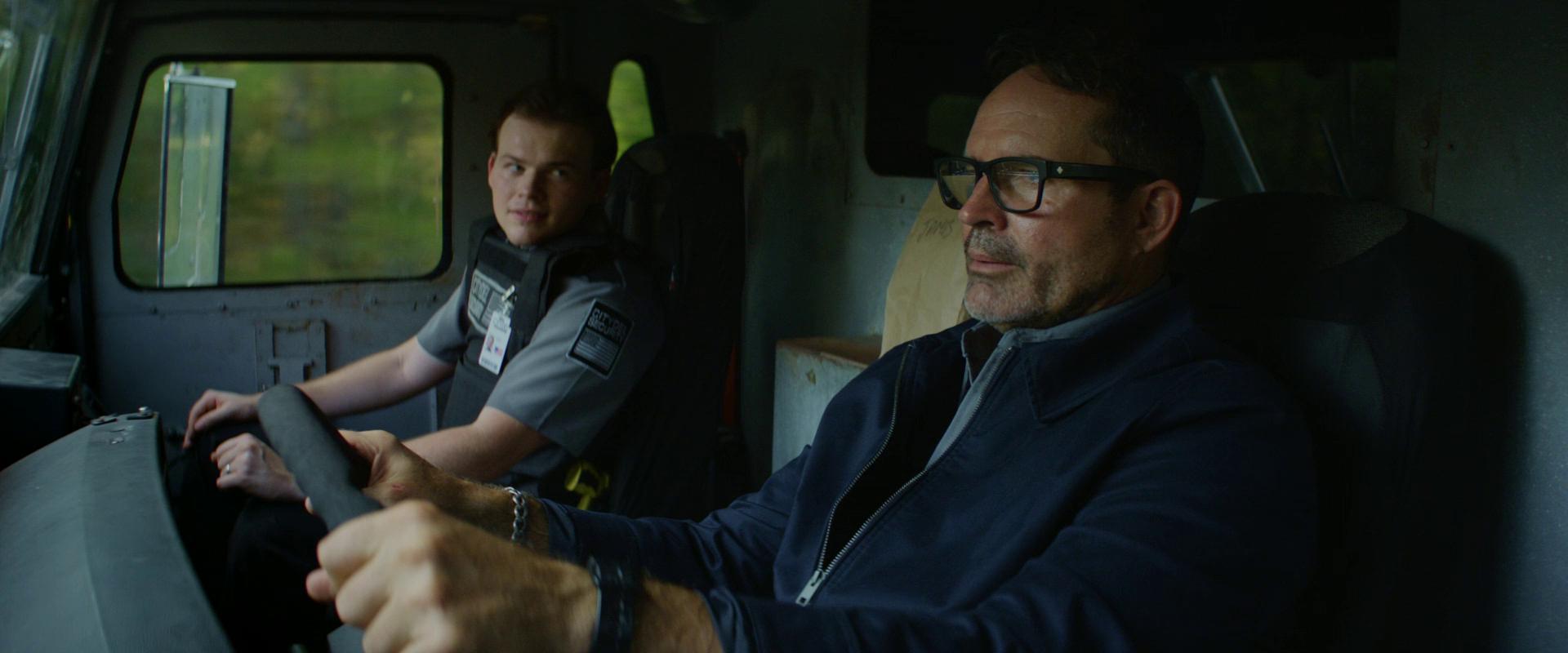 Onlayn ayol dostini yalash porno video