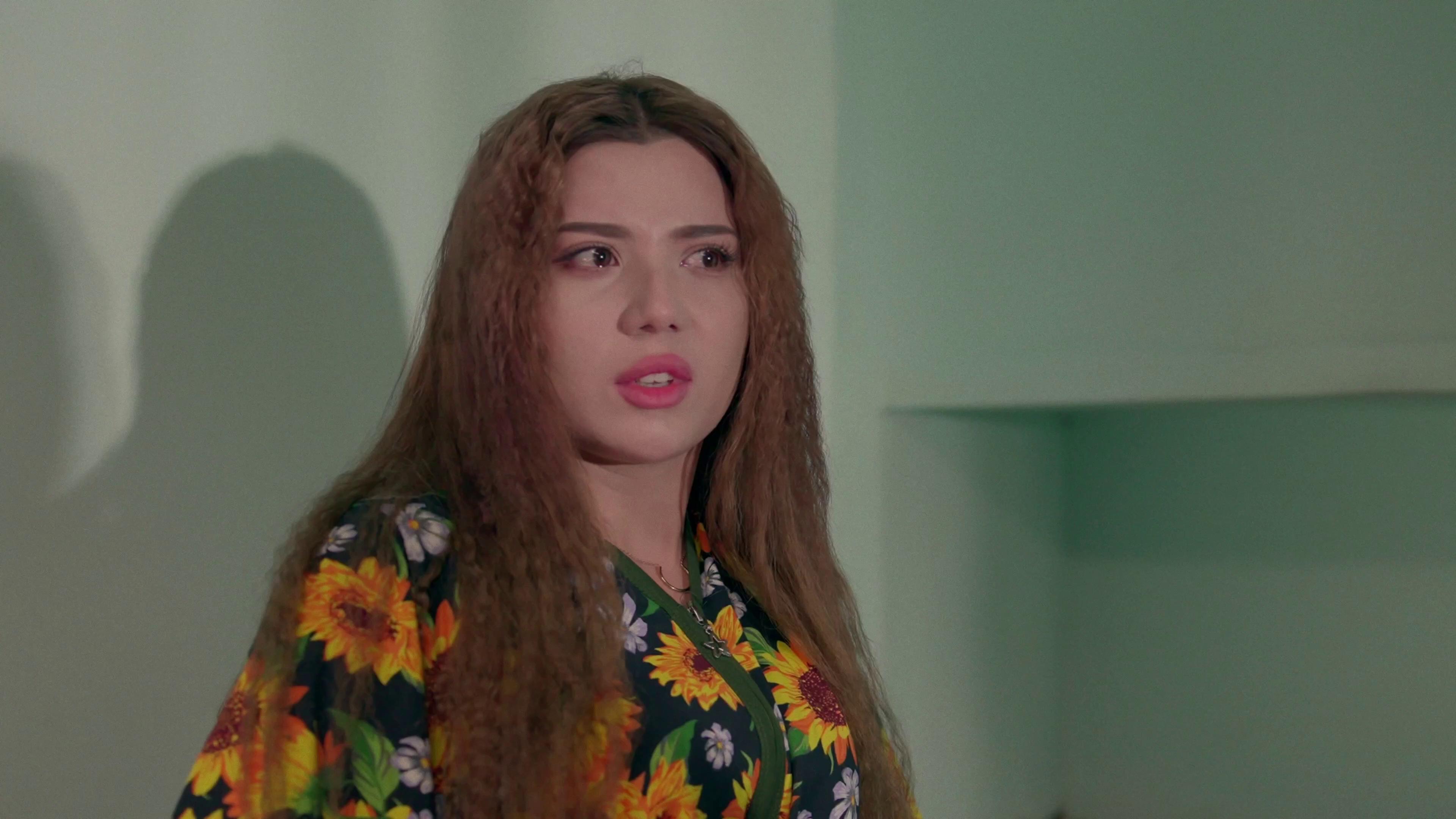 Porno uchun tangalarda suratga tushgan qizlar