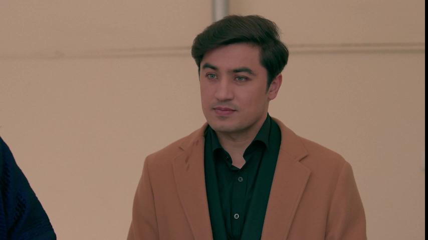 Dadam qizini tomosha qilish uchun josuslik qilardi