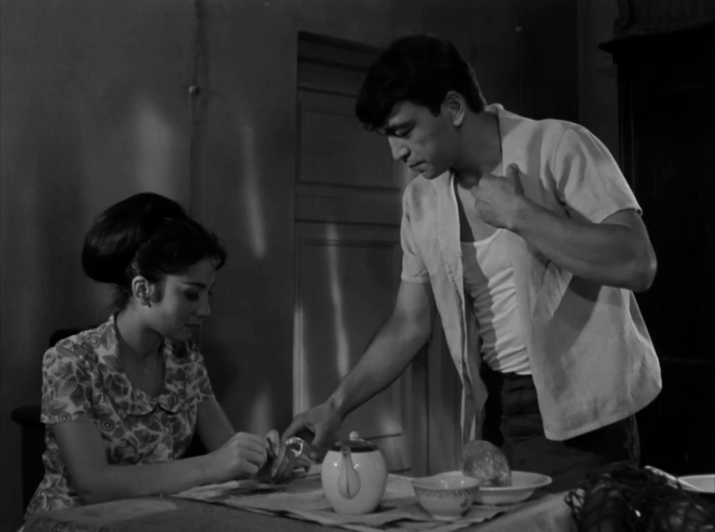 Uy qurgan porno qalpoq xotinim Porno ogli uxlayotgan onasini sikadi