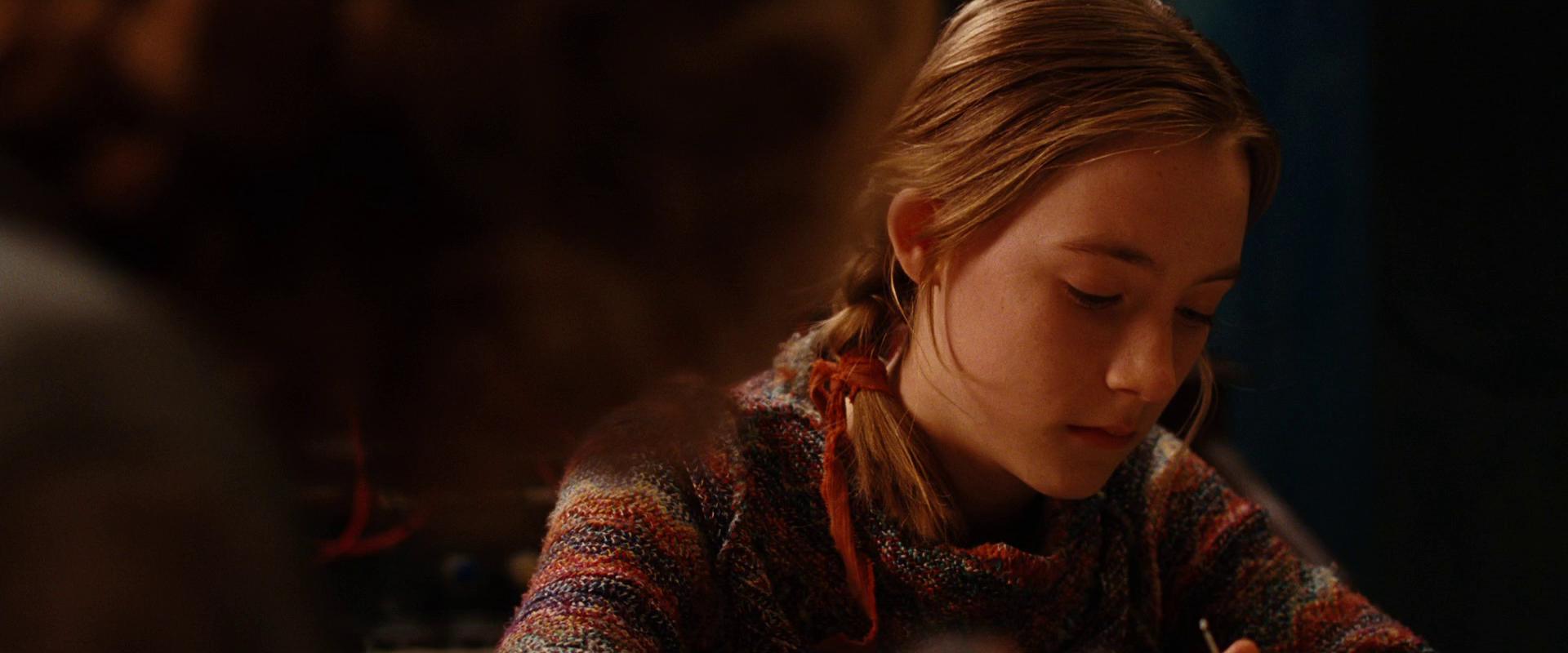 Қазандағы жезөкшелермен сауналар Холли Майклс порно көреді