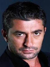 Эркан Петеккая